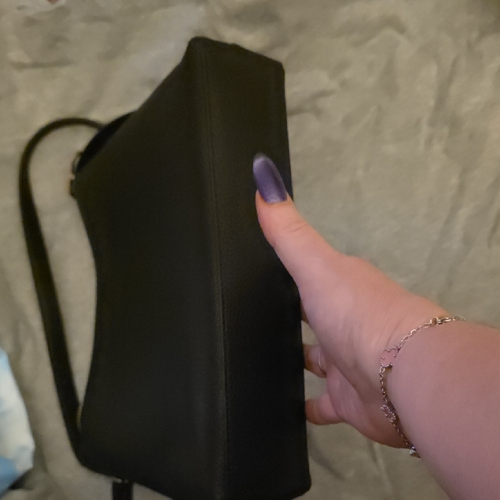 Kate Spade Elegant Black Crossbody Bag - Picture 4 of 5